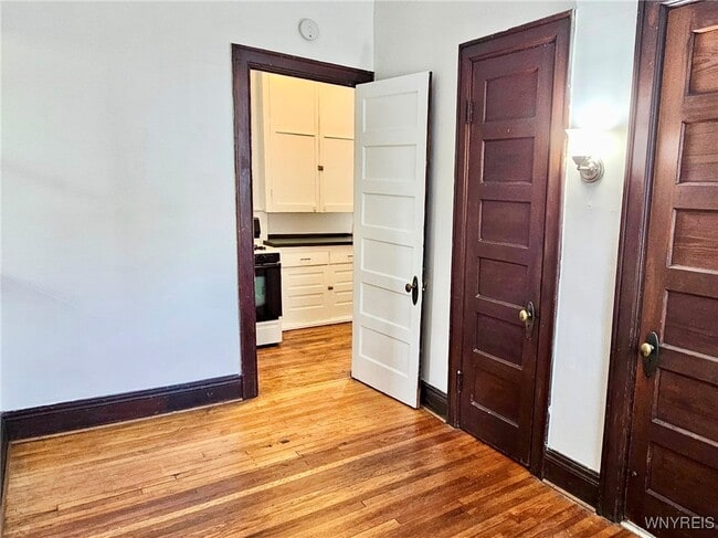 Photo - 242 Bryant St