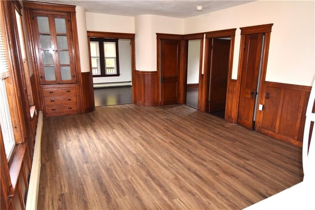 Photo - 818 Bernon St