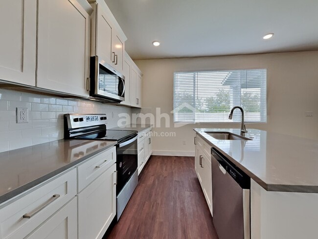 Photo - 1320 Alderleaf Ave