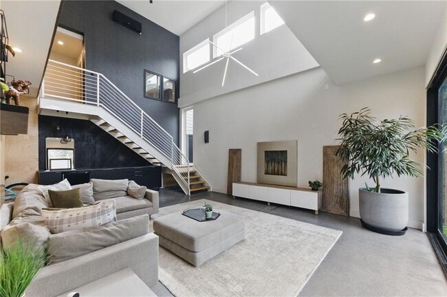 Photo - 1742 Ridgeway Ave NW House