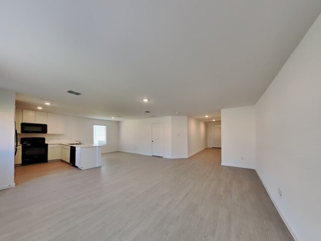 Photo - NEW CONSTRUCTION! NEVER BEEN LIVED IN!