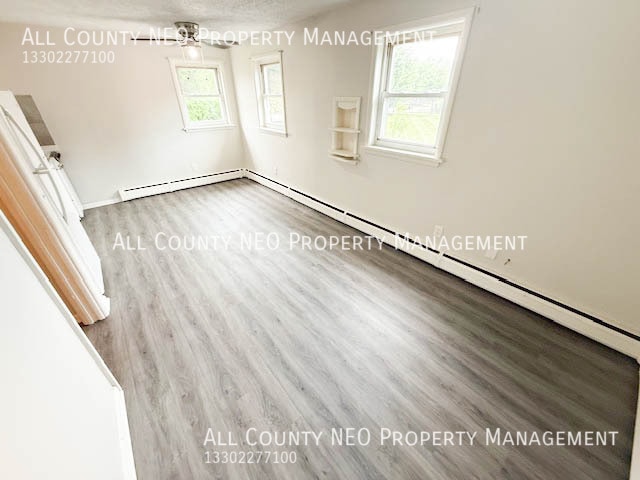 Photo - 2116 Market Ave N Unidad 4