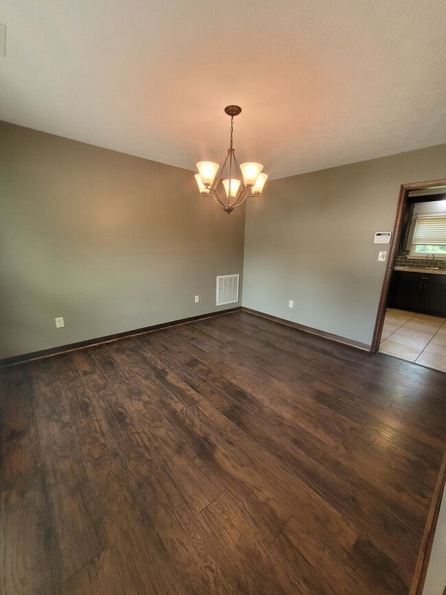 Photo - 244 Vicky Ct