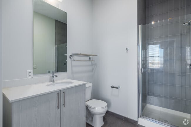 Commissioners B3 - Bathroom 2