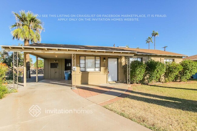 1944 W Gardenia Dr