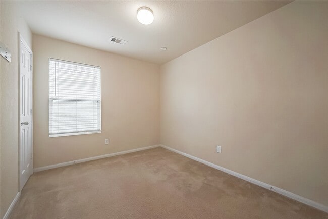 Photo - 13510 Dahlia Green Way