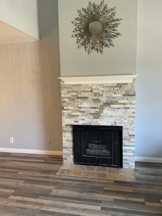 Building Photo - 11244 Morrison Ave Unit Apt 3- 2nd floor