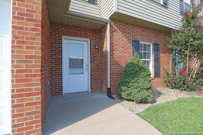 Photo - Larkspur Ct 2804/2806 Unit 2806