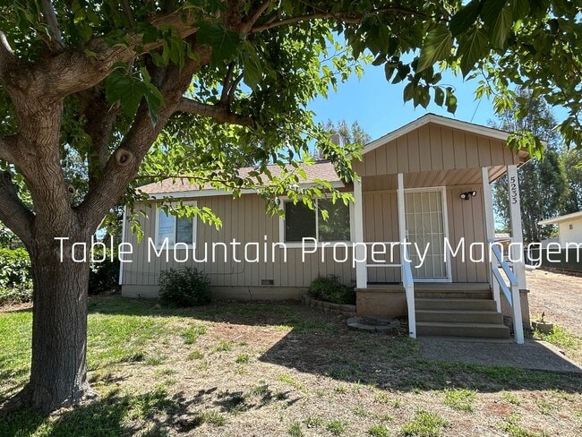 Building Photo - 5233 Wyandotte Ave Rental