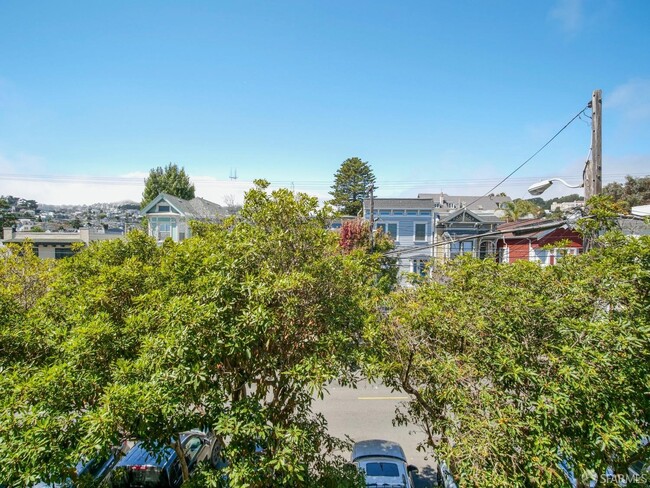 Photo - 407 Sanchez St
