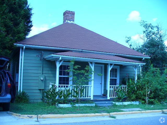 Building Photo - 241 Brick St Rental