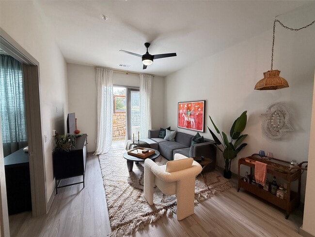 Photo - 11604 Stonehollow Dr