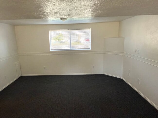Photo - 927 S 1635 W St