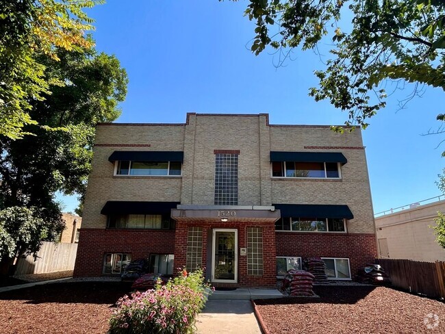 Building Photo - 2 Bedroom Condo in Park Hill, Denver