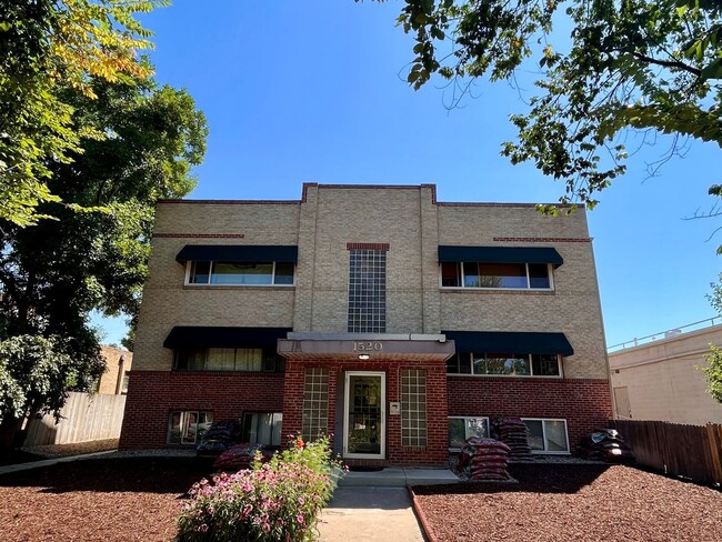 2 Bedroom Condo in Park Hill, Denver - 2 Bedroom Condo in Park Hill, Denver