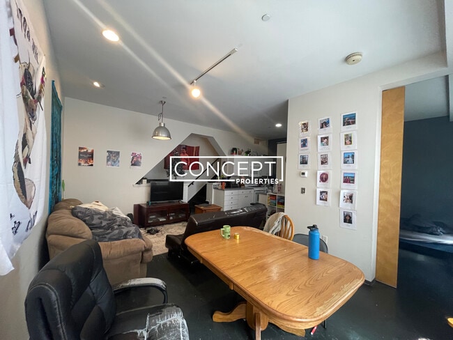 Photo - 160 E Berkeley St Unit 318