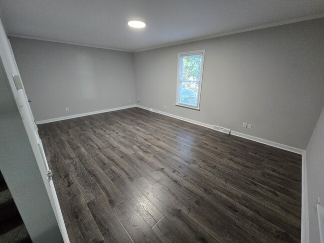 5906 Applewood Ln