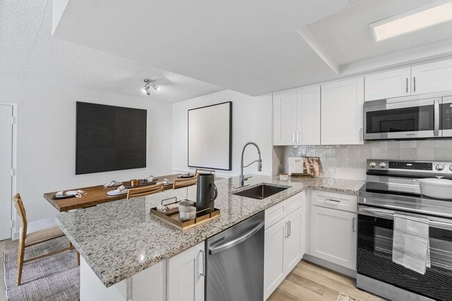 Building Photo - Cortland Kings Meadow Rental