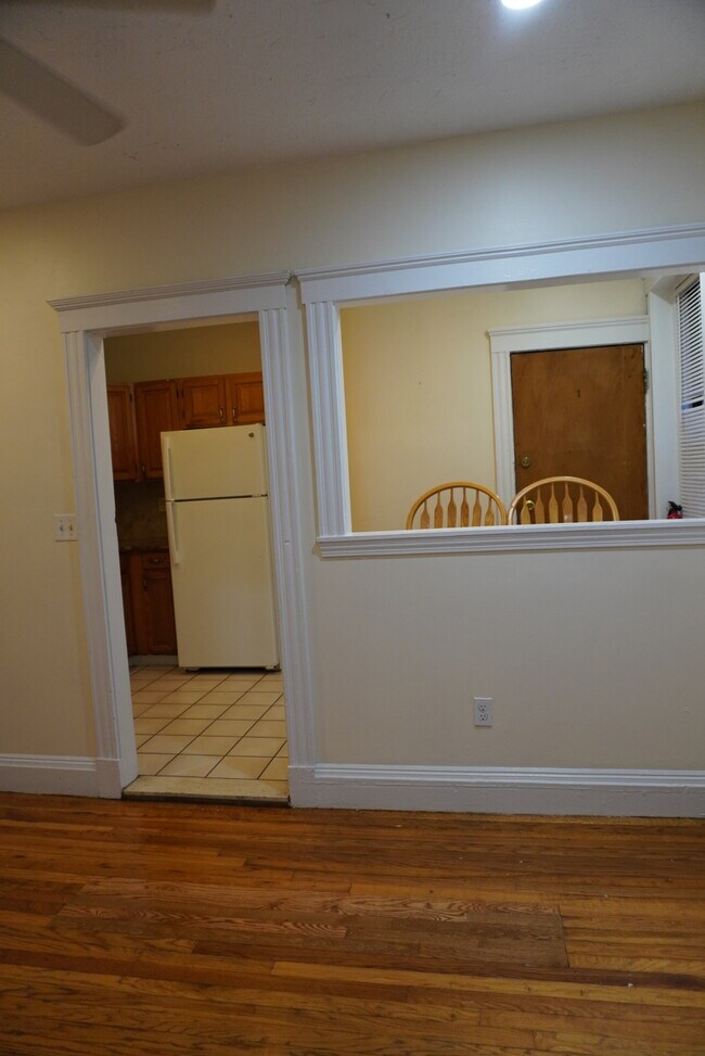 Photo - 240 Kelton St Unit 3