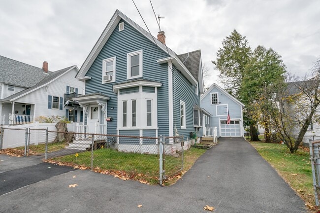 Photo - 459 Central St