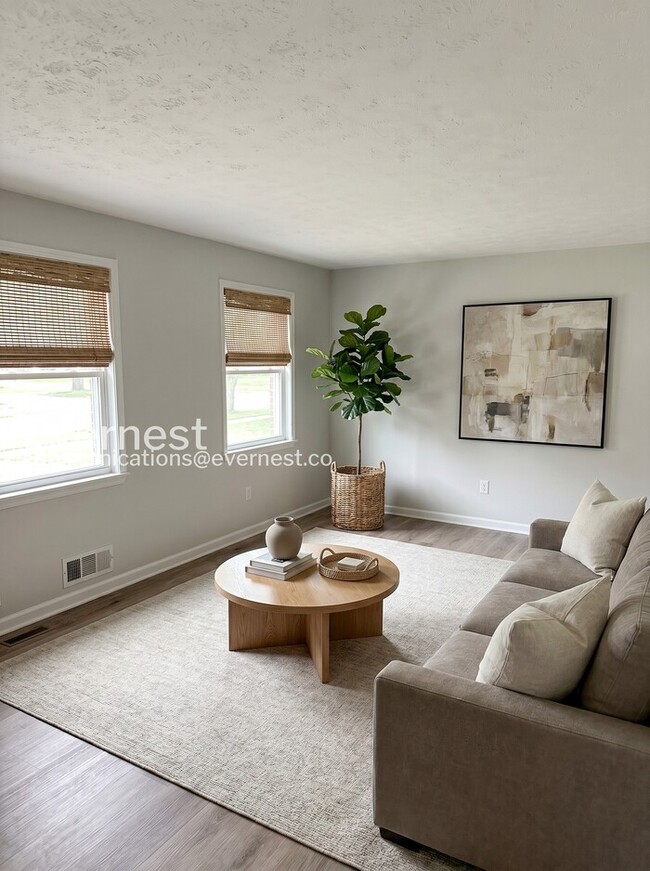 Photo - 7425 Innes St