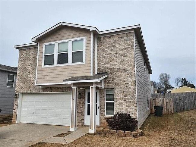 Great location !! - Great location !! House