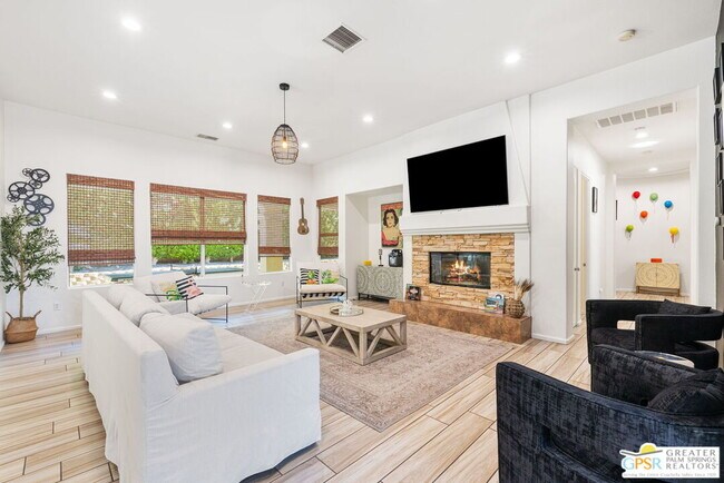 1420 Lorena Way
