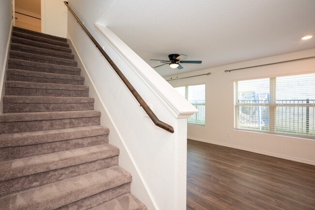 Photo - 5403 Rosser Ruby Way