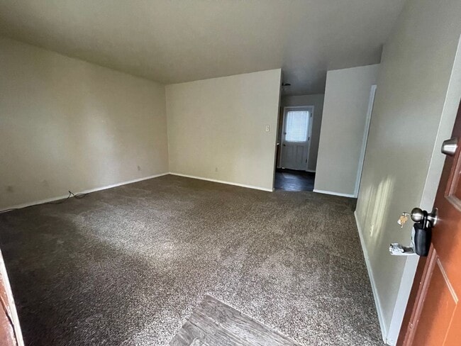 709 Cedar Ave Unit 3