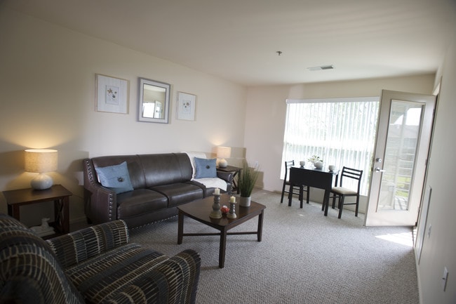 Lillian & Samuel Hechtman Senior Apartments For Rent in West Bloomfield