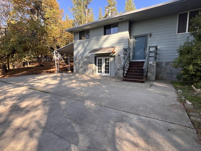 Photo - 10647 Newtown Rd