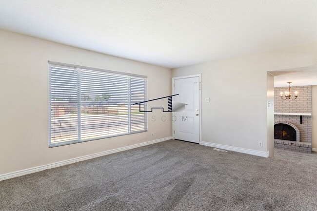 Photo - Washington Terrace 2 Bedroom Home!