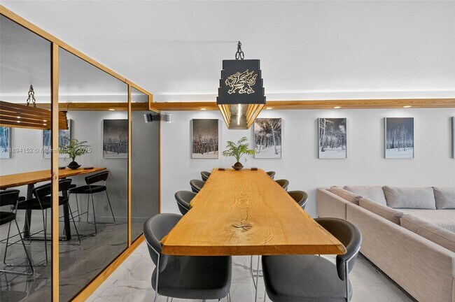 Photo - 2401 Collins Ave Unit 403