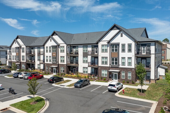 Building Photo - Plat 4 Research Triangle Rental