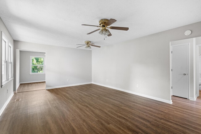Photo - 230 Donalynn Dr