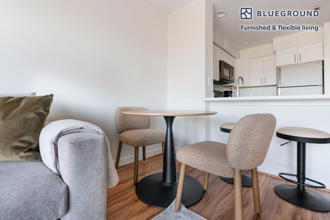 Photo - 2500 Clarendon Blvd Unidad FL8-ID1167