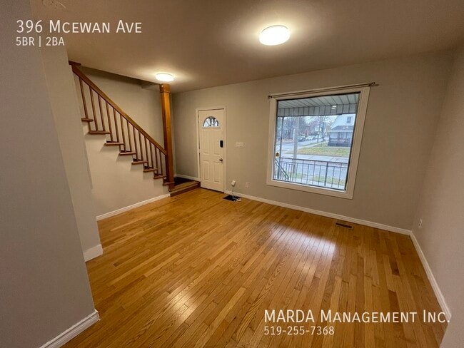 Photo - SPACIOUS 5 BED/2 BATH HOUSE! + Utilities