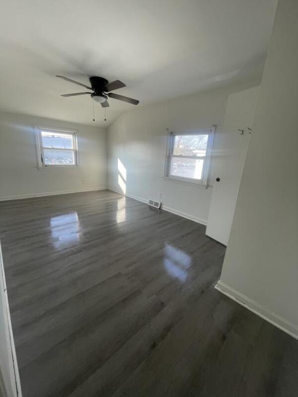 Photo - 326 Northland Ave