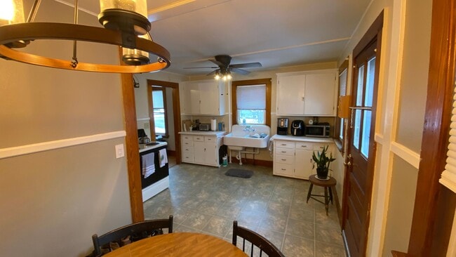 Photo - 32 Florence St Unit A