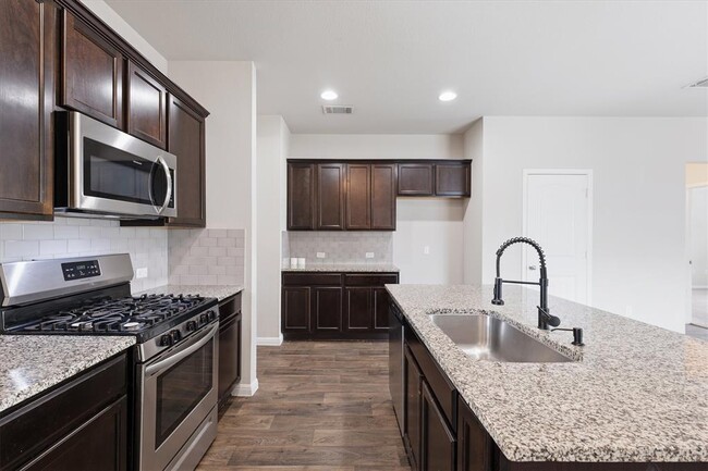 Photo - 304 Sandhill Piper St