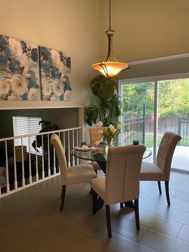 Photo - Gorgeous Detached Home in Arlington Meadows