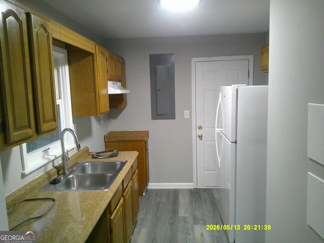 Photo - 166 Polar Rock Rd SW