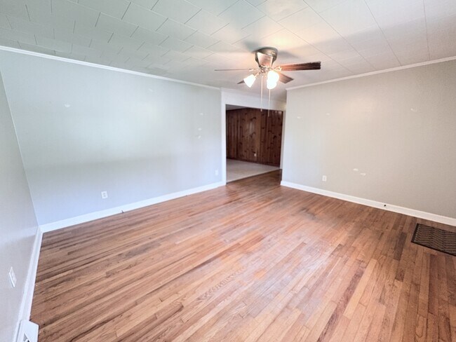 Photo - 650 Berkeley Dr