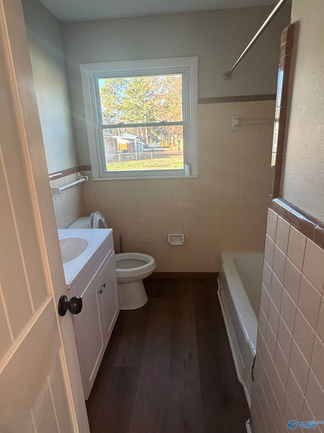 Photo - 1601 Armstrong St NW