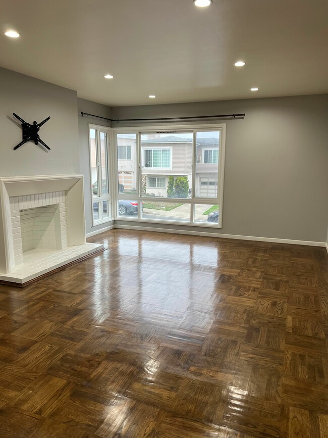 Photo - 45 Baldwin Ave