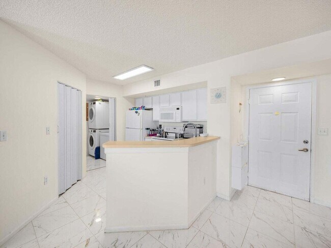 Photo - 1200 Scotia Dr Unidad 404