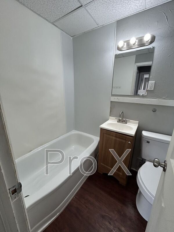 Photo - 126 E 13th St Unidad 126 E 13th Apt. 4