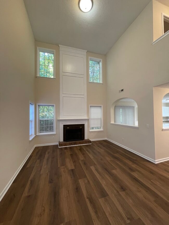 Photo - 113 Gingerlilly Ct