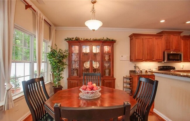 Photo - 3 Bedroom 2.5 Bath Townhouse style Condo in Great Neck