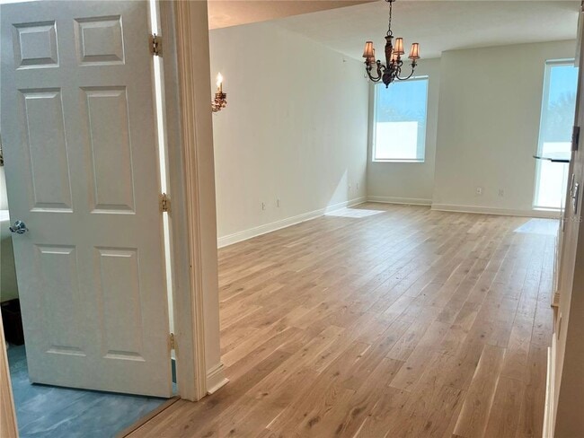 Photo - 800 N Tamiami Trl Unit 205
